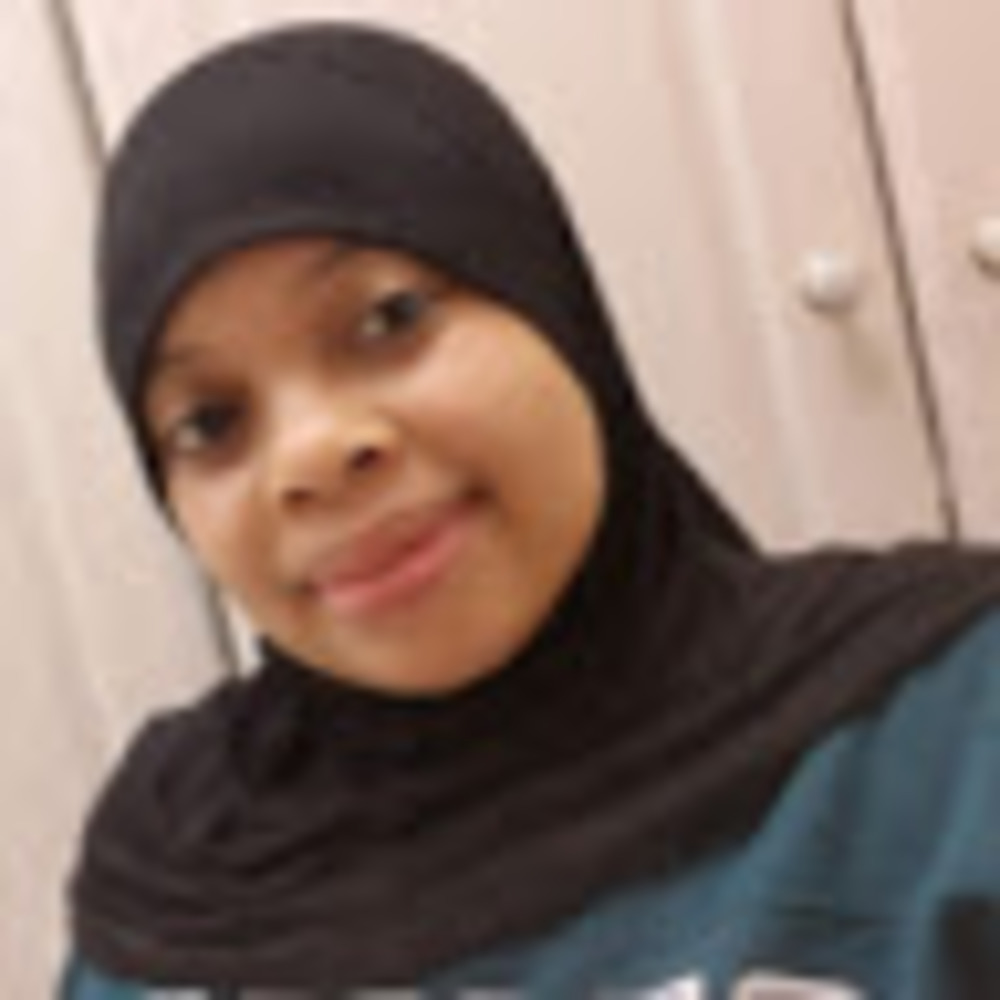 Meet your Posher, Habiba